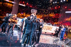 Uzi续约EDG战队再启征程：传奇ADC选手新赛季力争再创辉煌